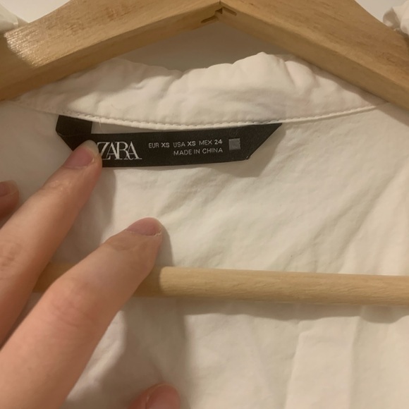 Zara White Ruffled Blouse - Picture 2 of 5